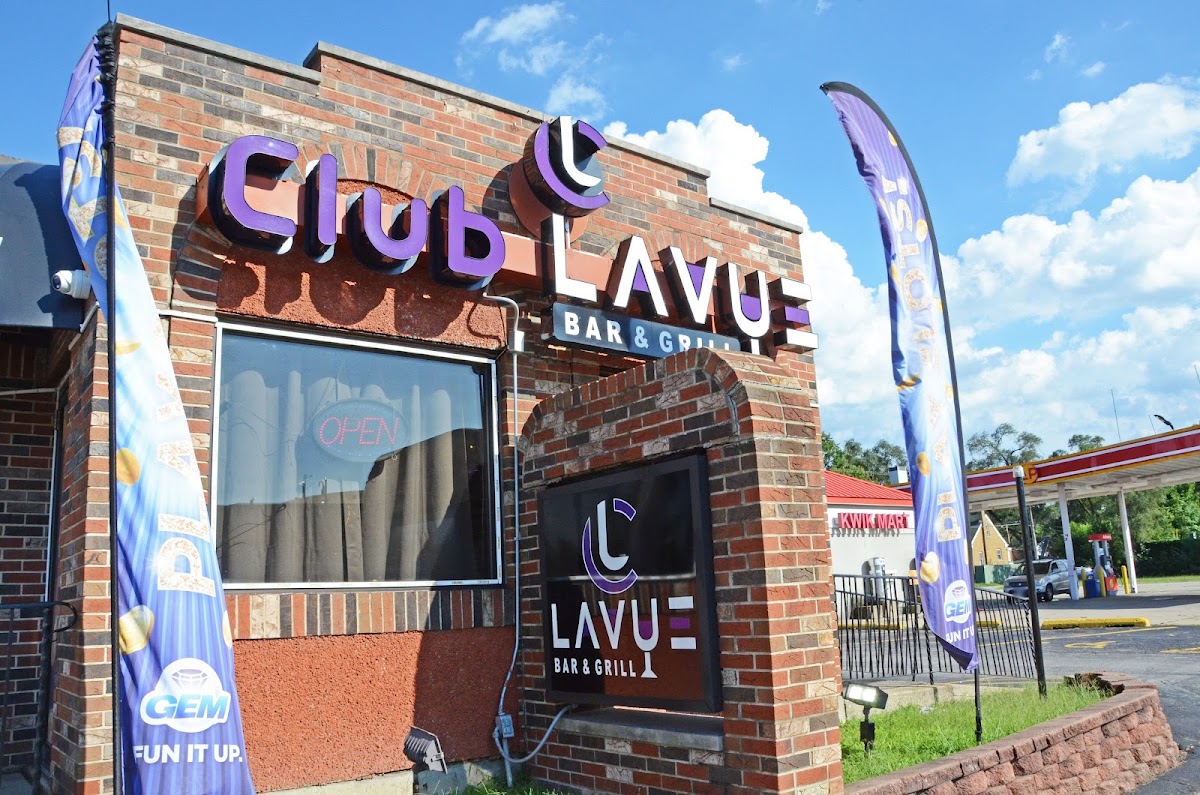 Lavue Bar & Grill